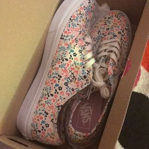 Flower Vans